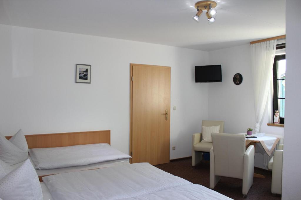 Pension Garni Zum Felsenkeller Nordhausen Esterno foto