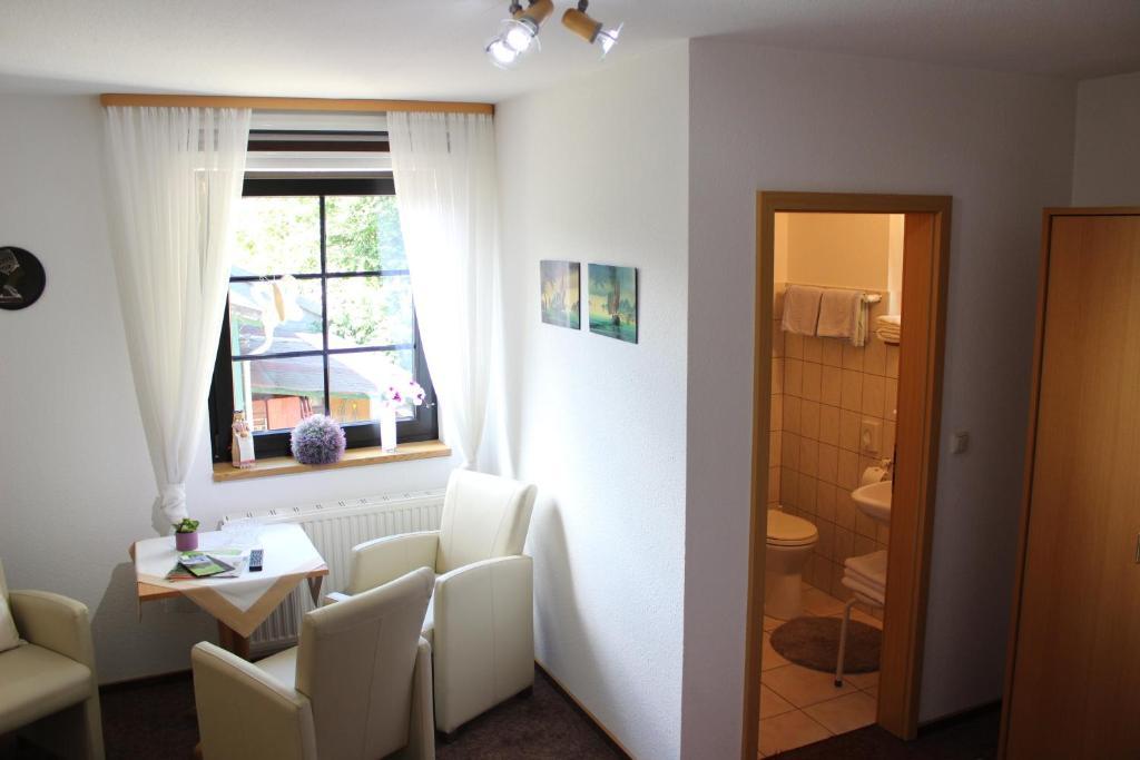 Pension Garni Zum Felsenkeller Nordhausen Esterno foto